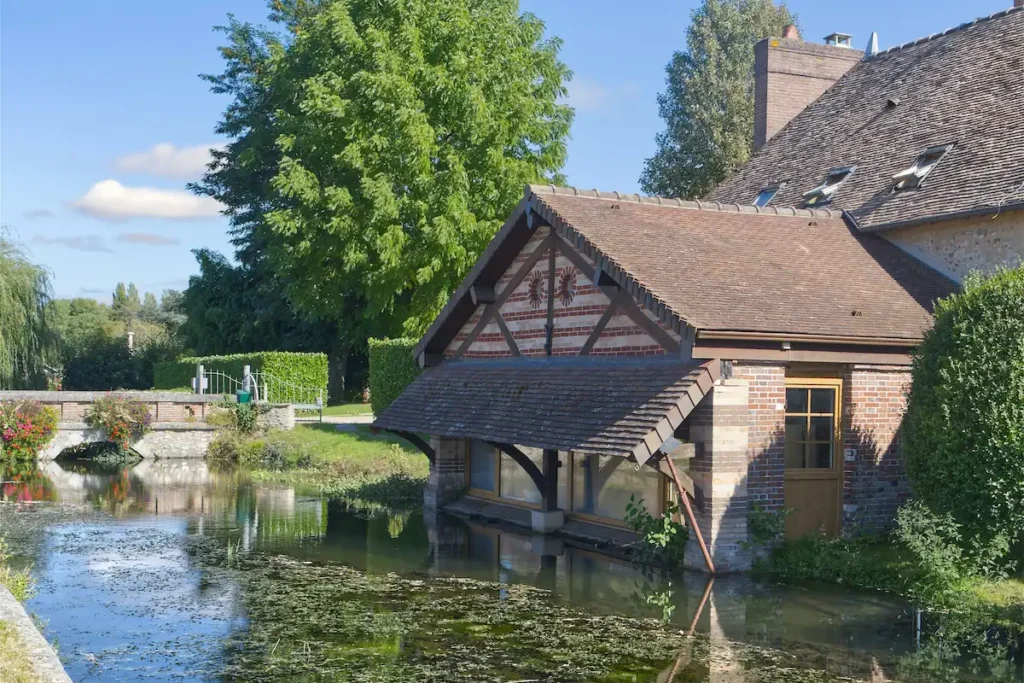 escapade en Normandie maison au bord de l’eau village paisible